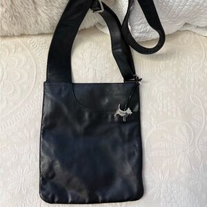 RADLEY LONDON Black Messenger Bag with Structured Design